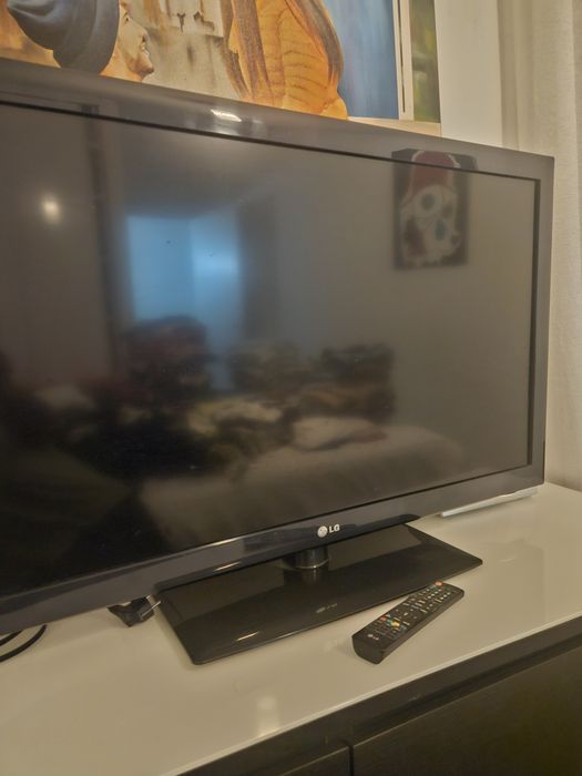 Vendo televisão LG