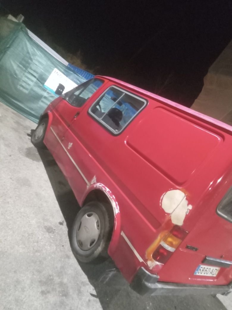 Vendo ford transit em bom estado como se ve nas fotos