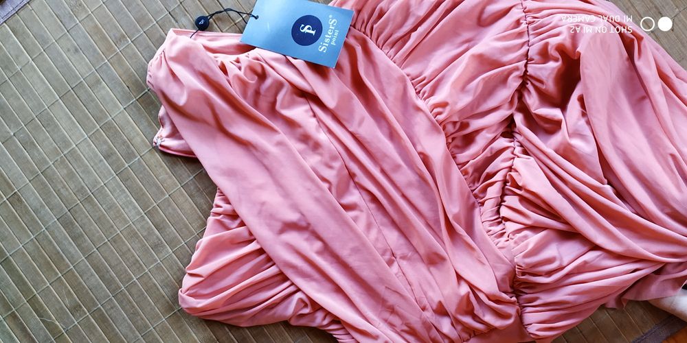 Новое брендовое платье