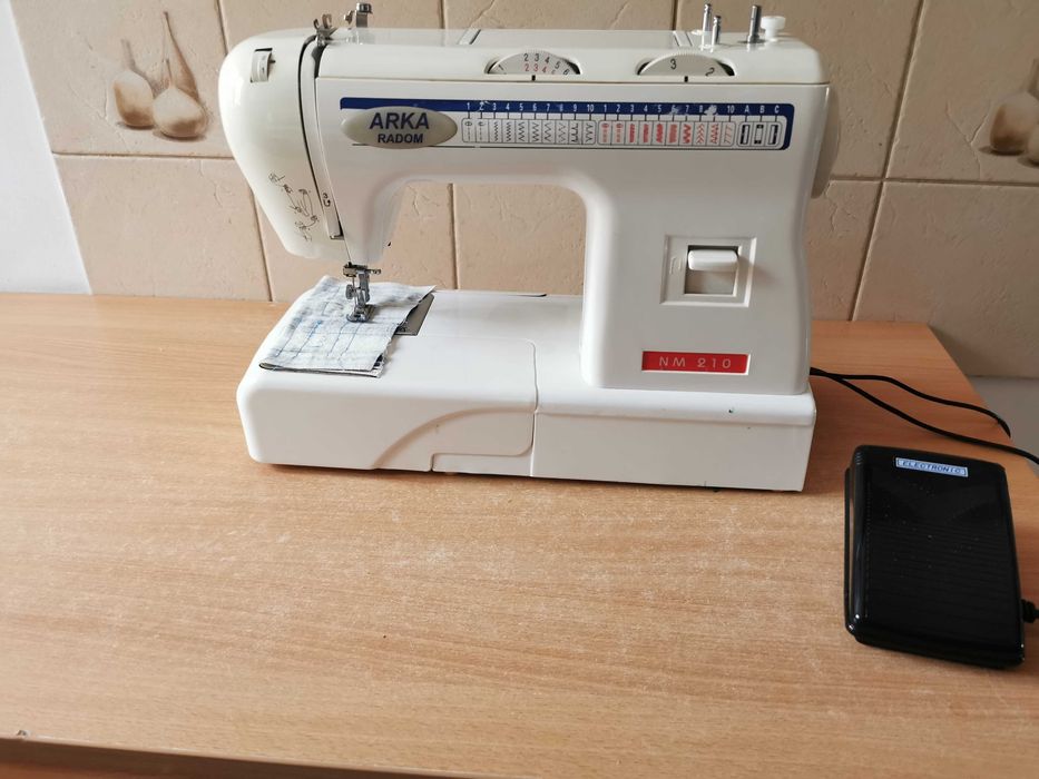 Maszyna do szycia  Arka Radom Nm210