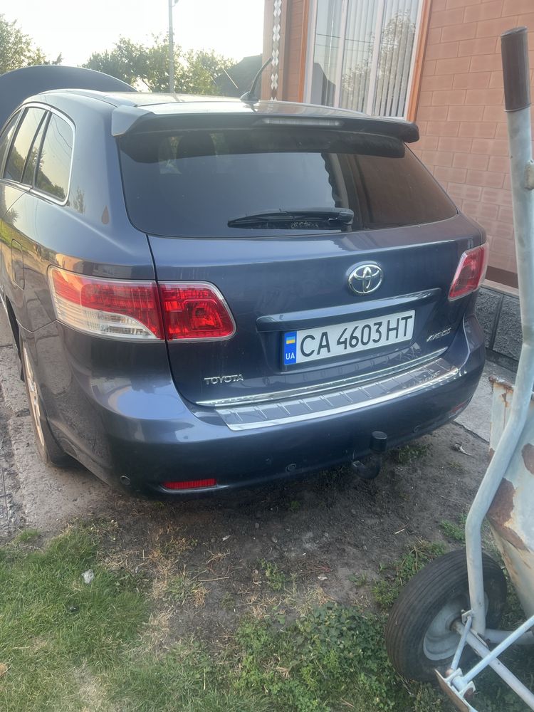 Продам Тойота Авенсіс