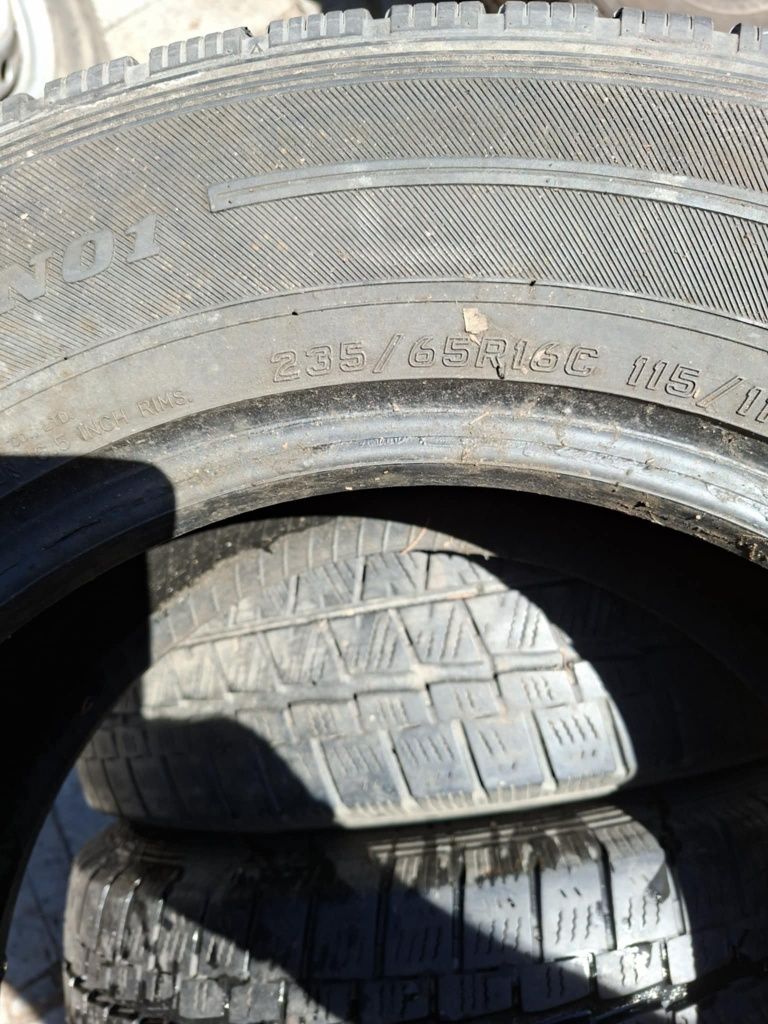 Sprzedam opony Eurowinter Falken 235/65 R16C