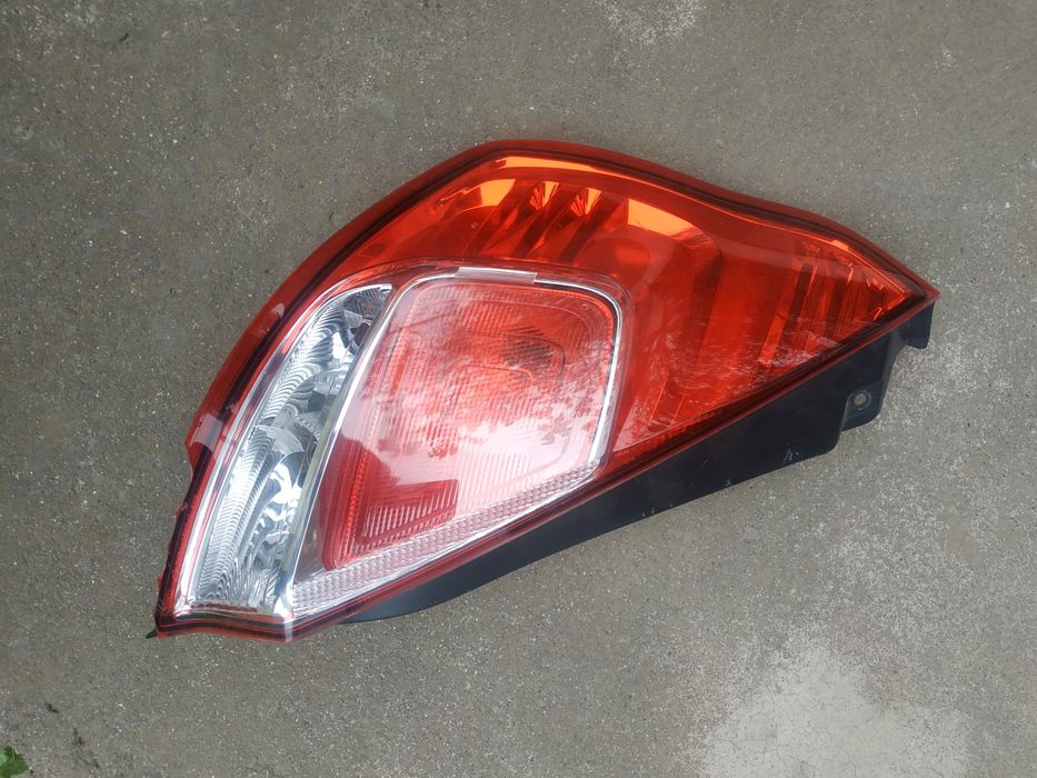 Фонарь левый заданий Форд фиеста мк7