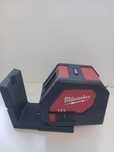 Milwaukee CLL laser krzyżowy.