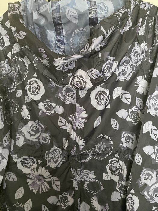 nowy unikatowy letni płaszcz przeciwdeszczowy w róże