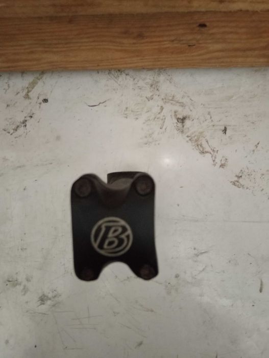 Vendo peças de bicicleta