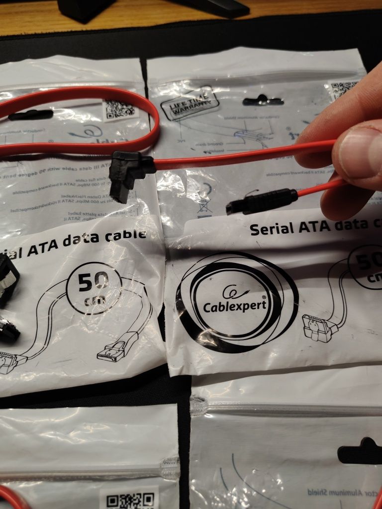 Kabel SATA kątowy, prosty + rozdzielacz PWM do wentylatorów