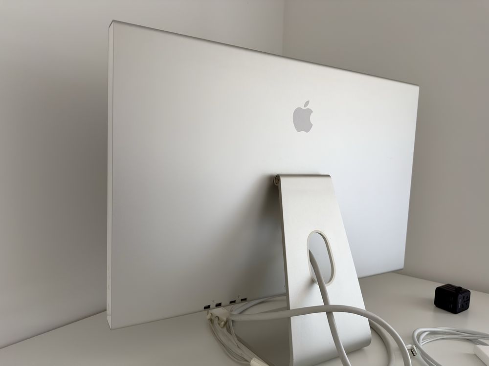 Monitor  Cinema Display 30”, model: A1083