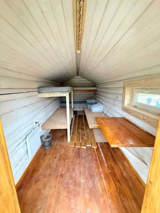 Новенький будиночок на колесах