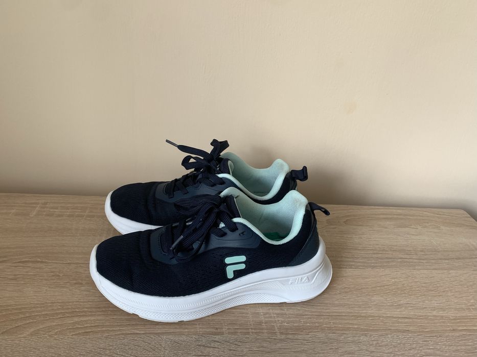 Кросівки жіночі Fila оригінал