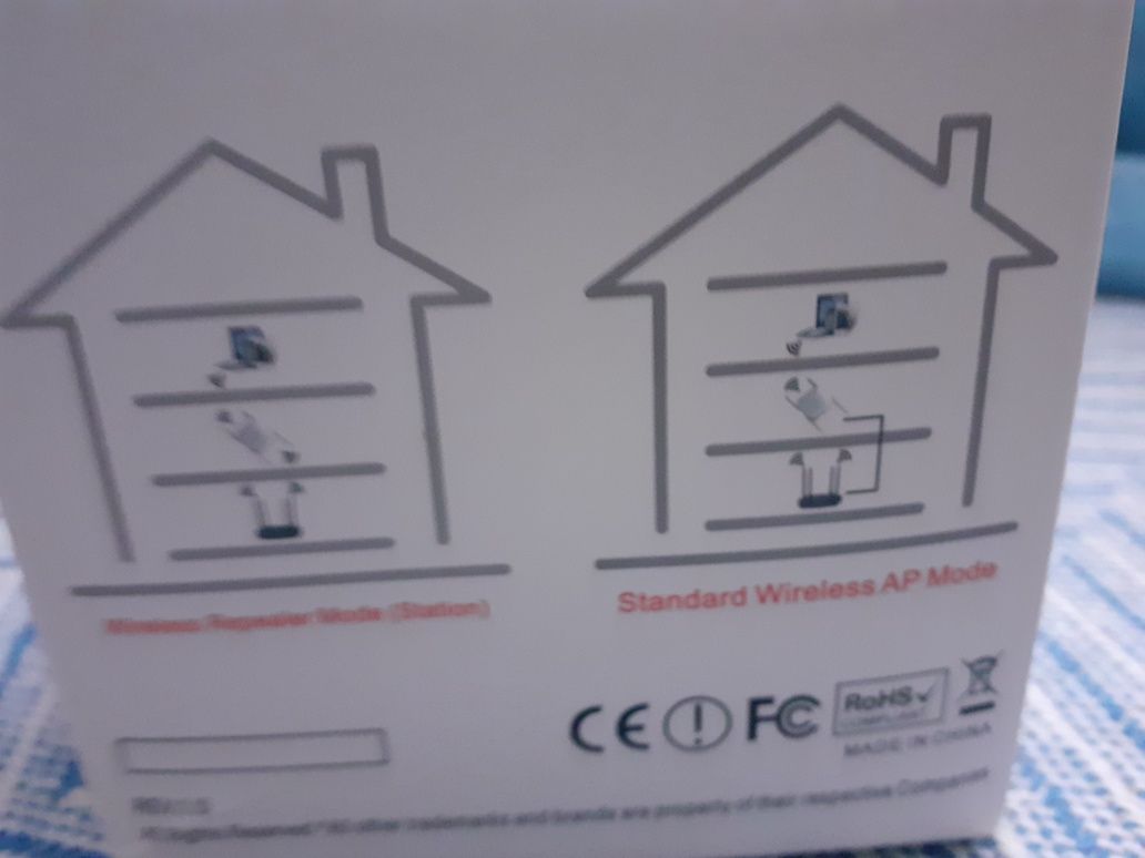 Repetidor wireless marca Pix-link modelo LV-AC24