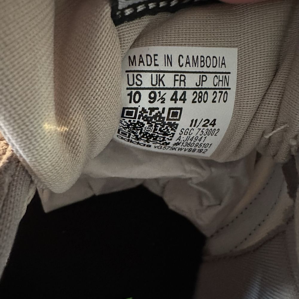 adidas. Чоловічі кросівки. Оригінал. Нові. Розмір 44.