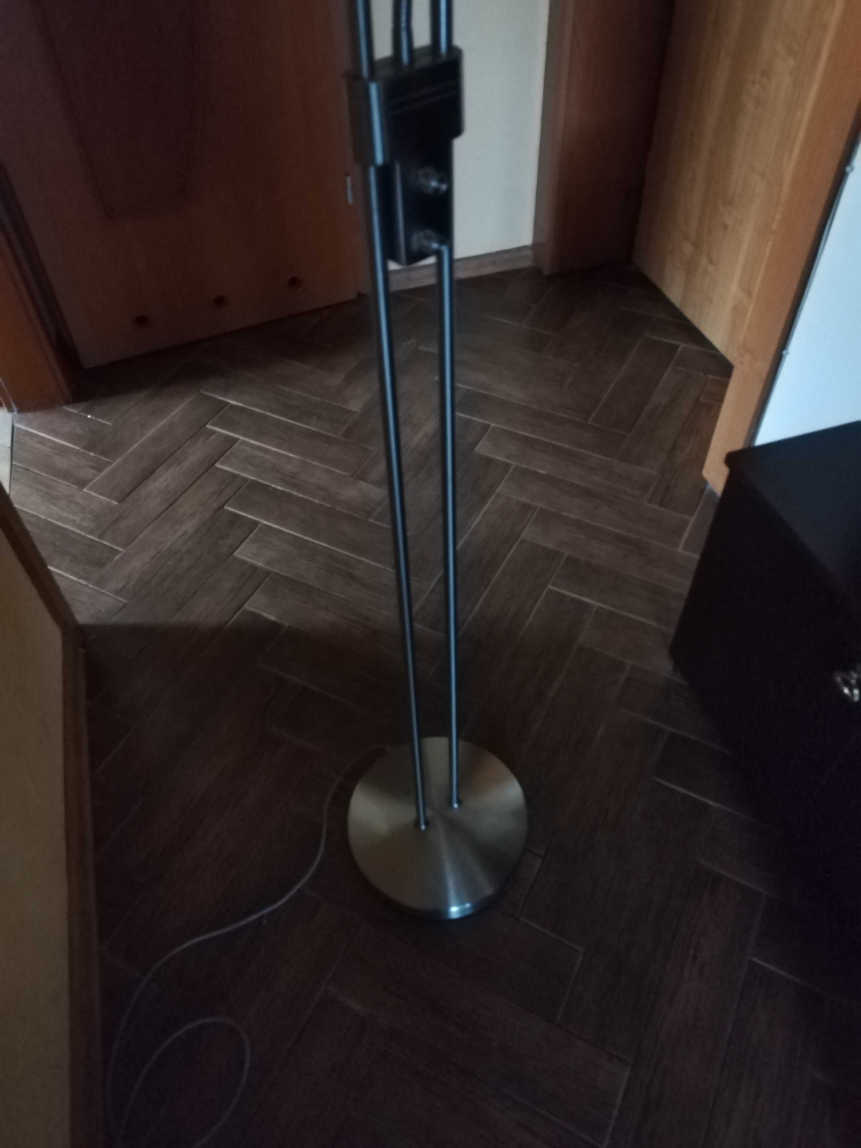 Lampa stojąca metalowa