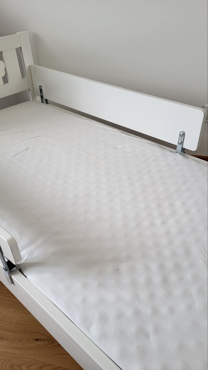 Łóżko dziecięce IKEA KRITTER + dodatkowy boczny ochraniacz