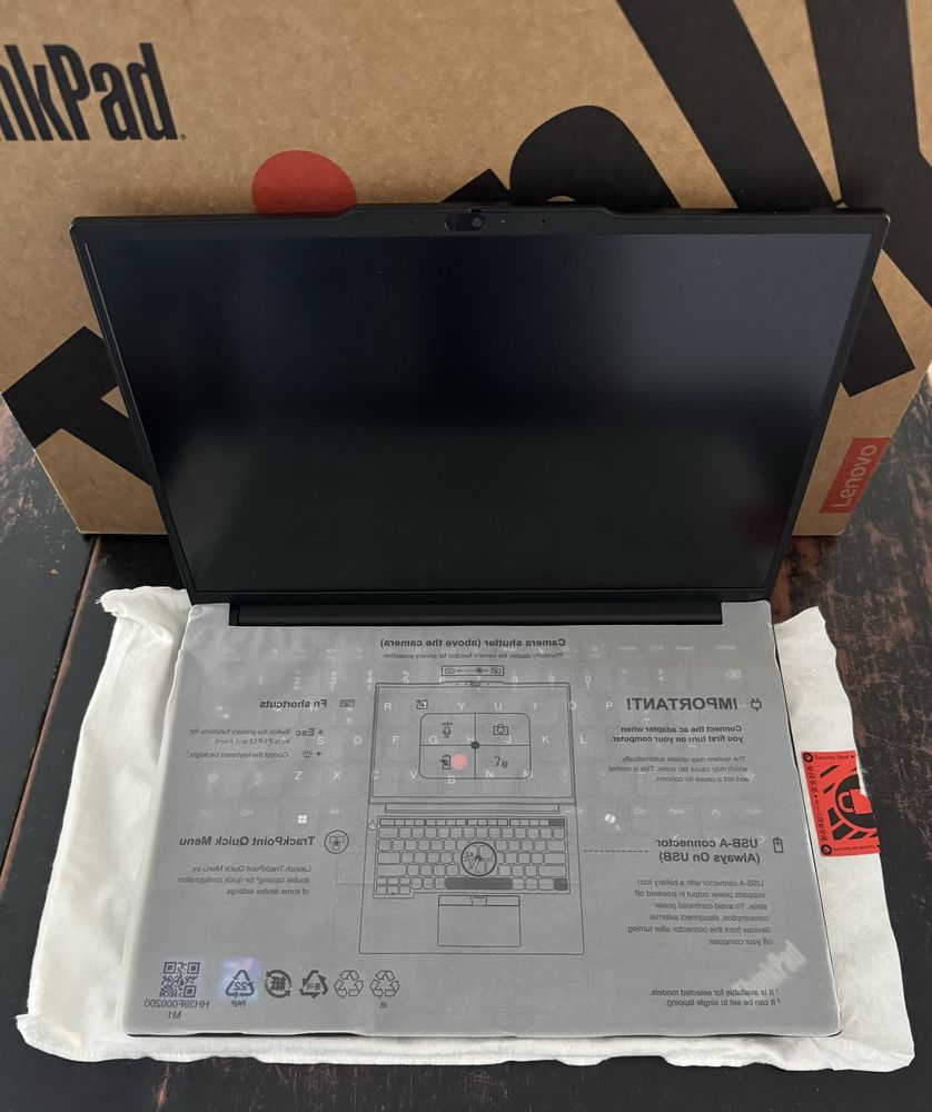 Portátil LENOVO thinkpad E14 Gen 6 (NOVO)