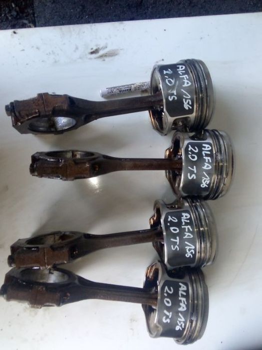 Alfa Romeo 156 twin spark tłok korbowód   2,0 16v