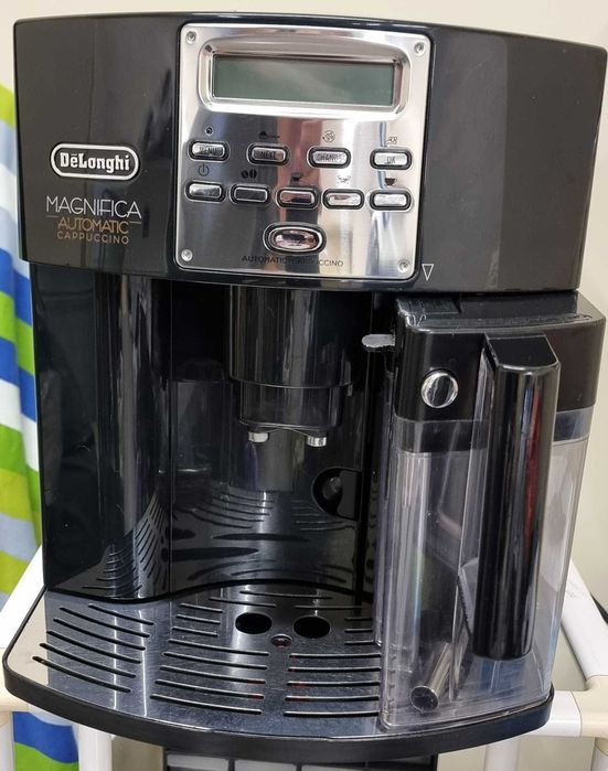 Кавомашина DeLonghi magnigica automatic cappuccino