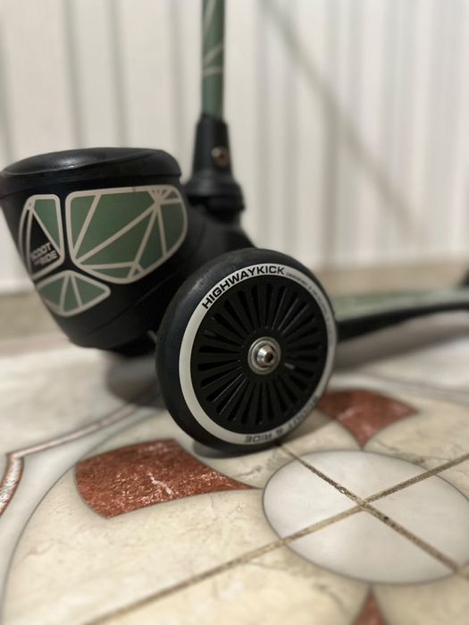 Самокат Scoot and Ride Highwaykick-2 (Green lines)