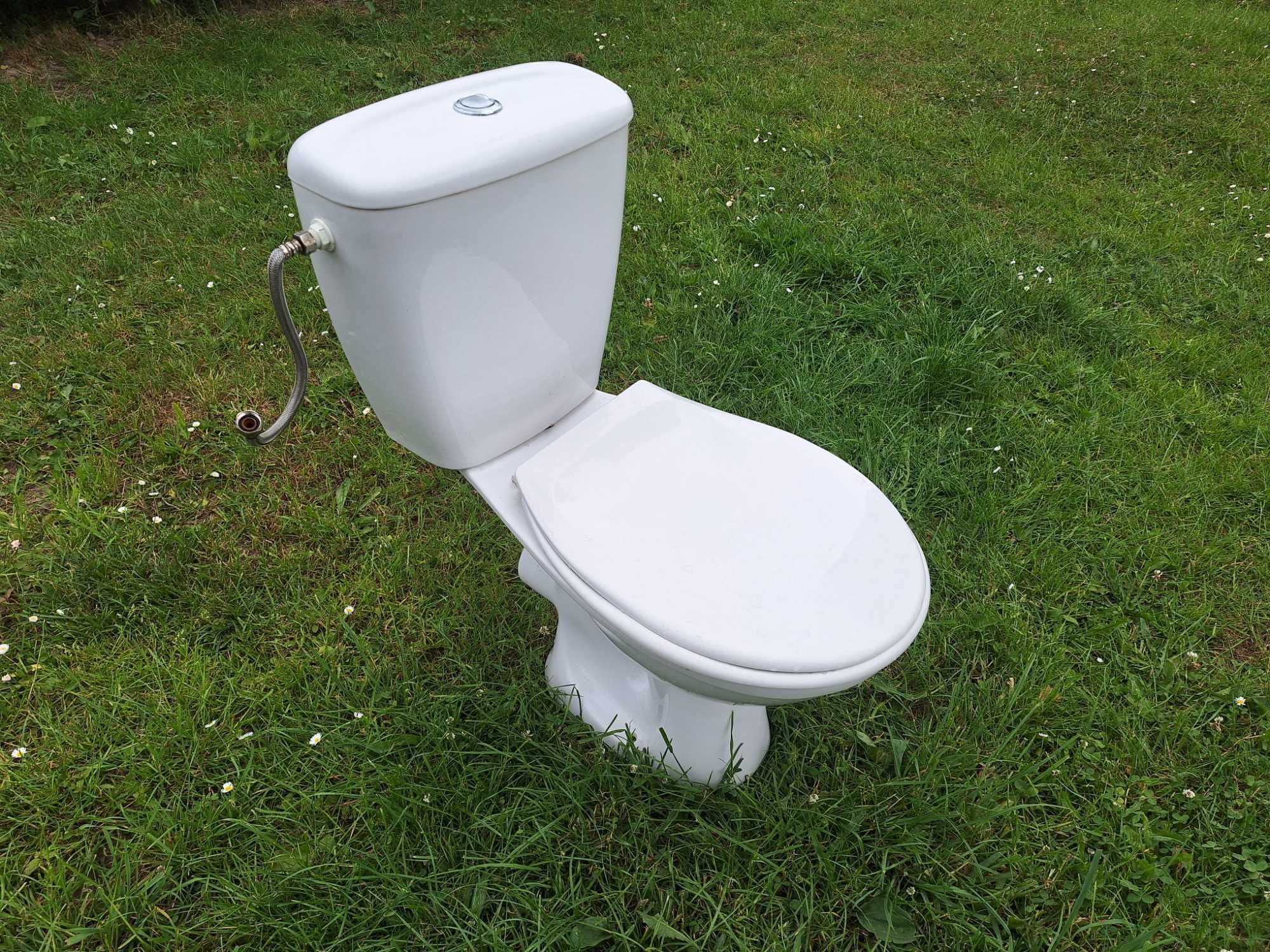 Kompakt WC, toaleta.