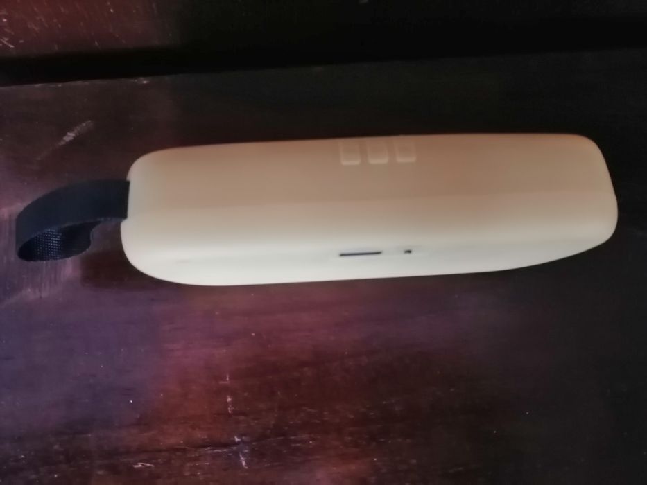 Портативная блютуз- колонка.