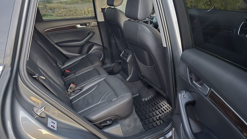 Продам ауді Q5 2014