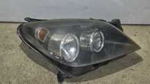 Lampa PRAWA Opel Astra H Przednia