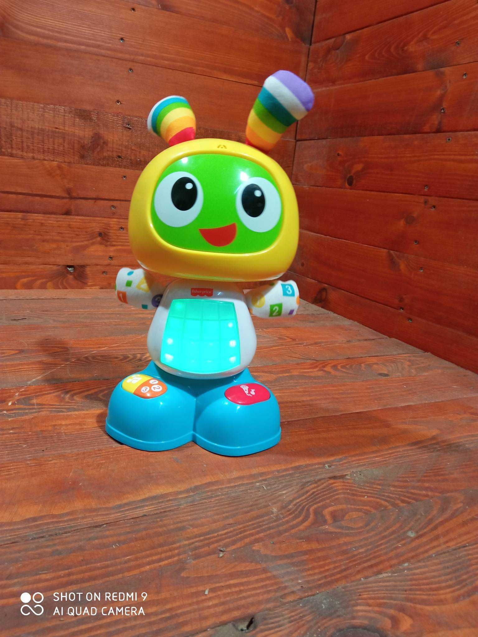 Fisher-Price Bebo interaktywny robot od 9 miesiąca życia.