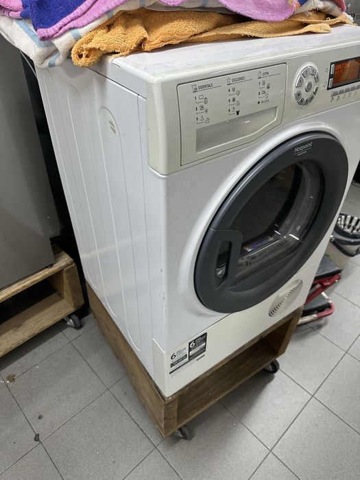 Maquina secar Hotpoint Ariston 8KG Bomba calor