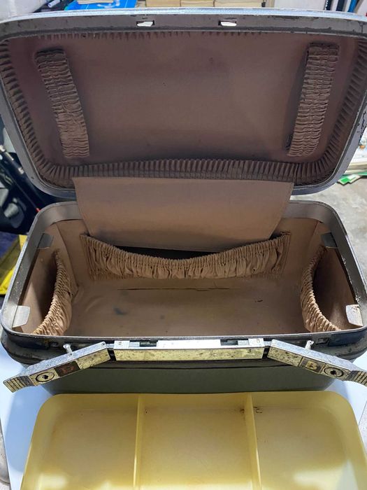 Mala de costura antiga da marca Samsonite