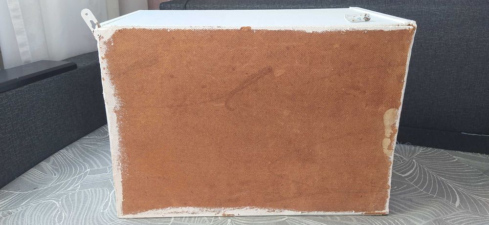 Верхняя навесная кухонная полка