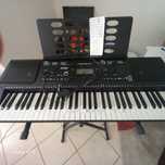 Vendo  Teclado Semi Novo