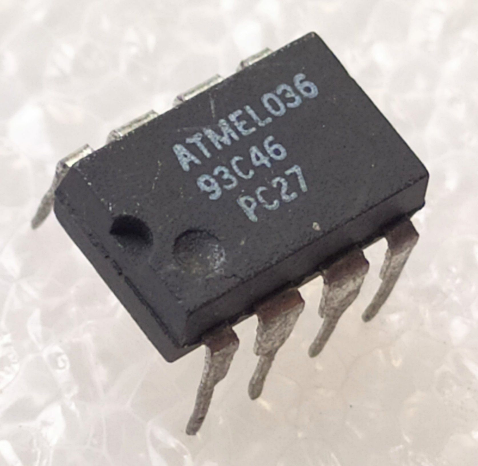 Чіп 93c46 93c56 dip-8 eeprom 93c66