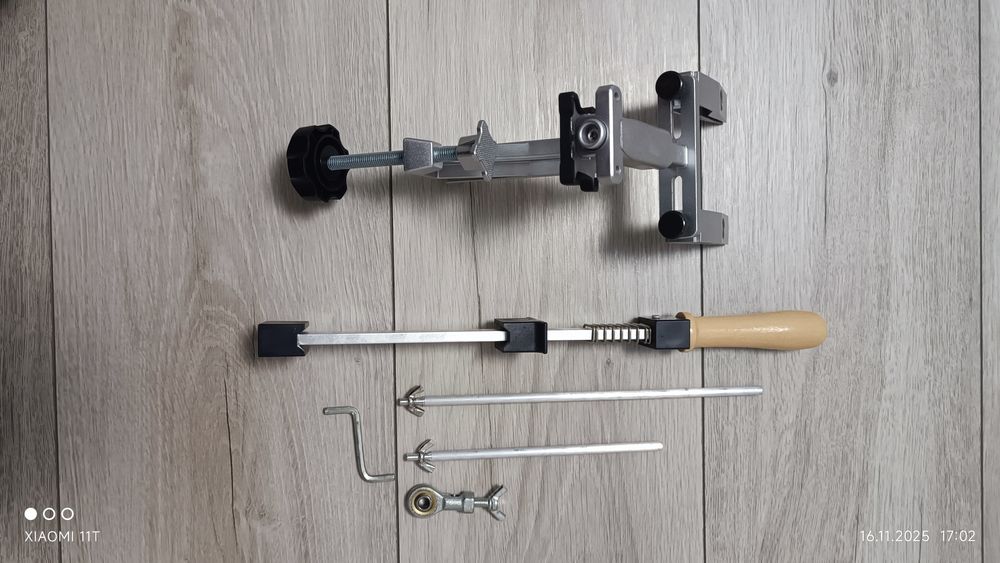 Поворотна точилка для ножів