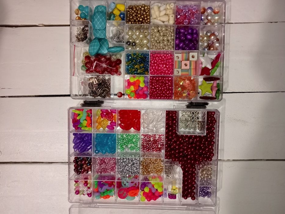 Duży zestaw koralików do robienia biżuterii