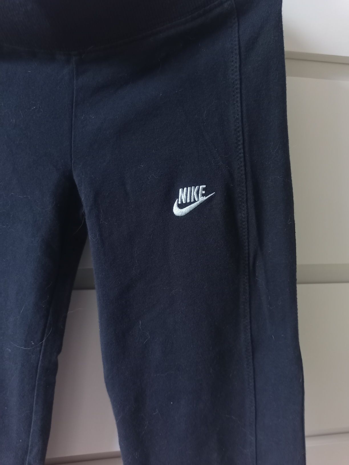 Spodnie dresowe Nike 116-122 cm