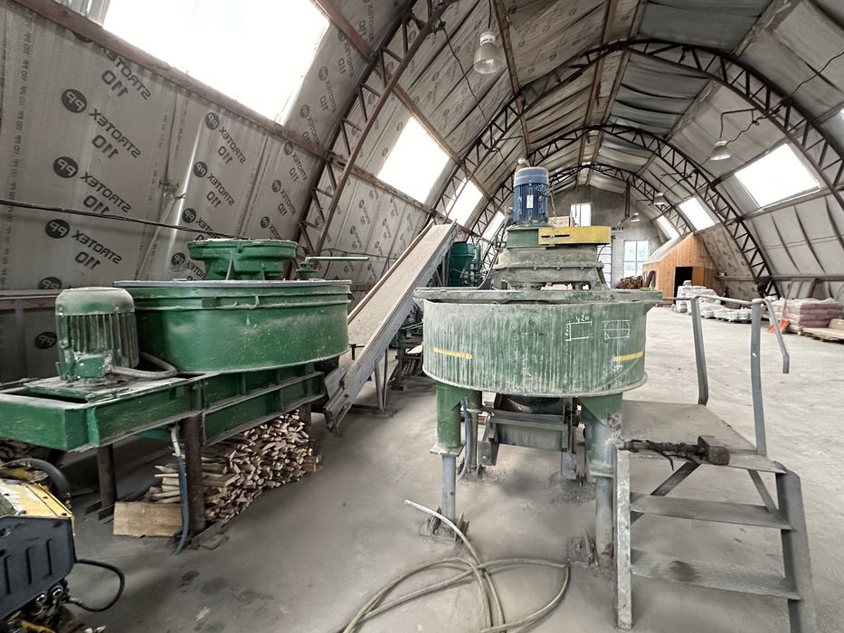 Вібропрес, напів автоматична лінія для виговлення блоків та  бруківки