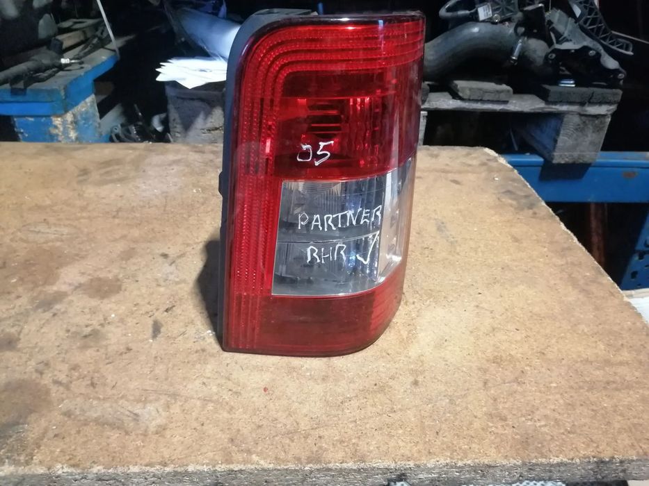 LAMPA TYLNA PRAWA BERLINGO PARTNER LIFT 05r