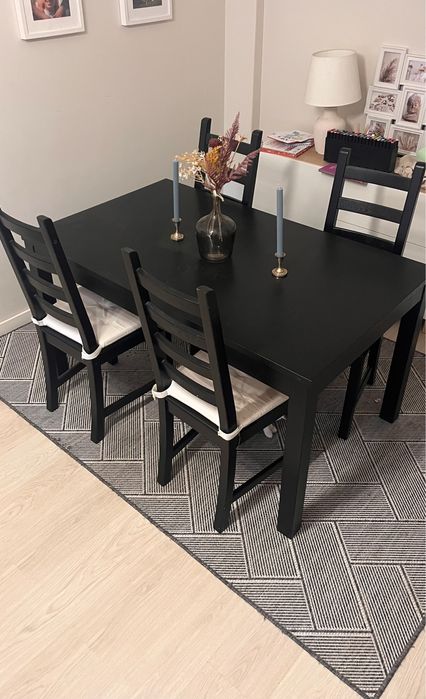 Mesa de jantar +4 cadeiras