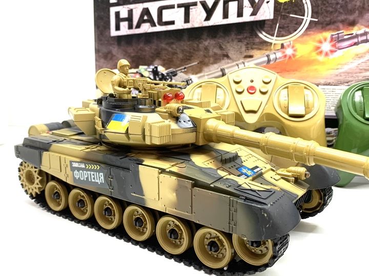 Танковий бій 2шт на радіокеруванні,Рухомий корпус зі світлом фар,31 см