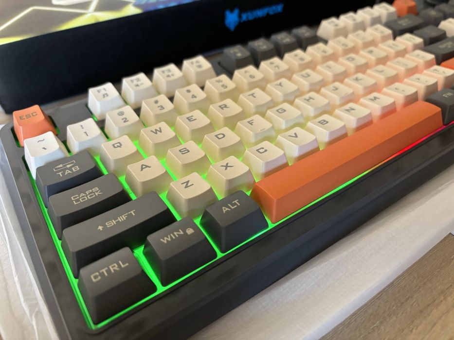 Ігрова клавіатура XUNFOX K82 з підсвіткою