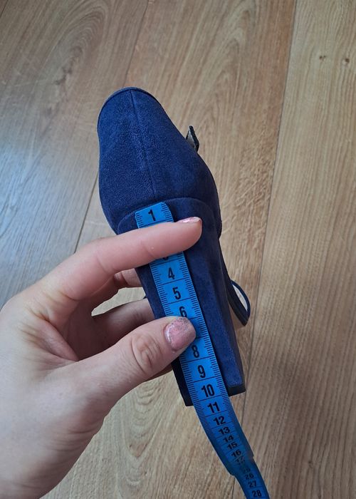 Сині замшеві жіночі босоніжки на каблуці