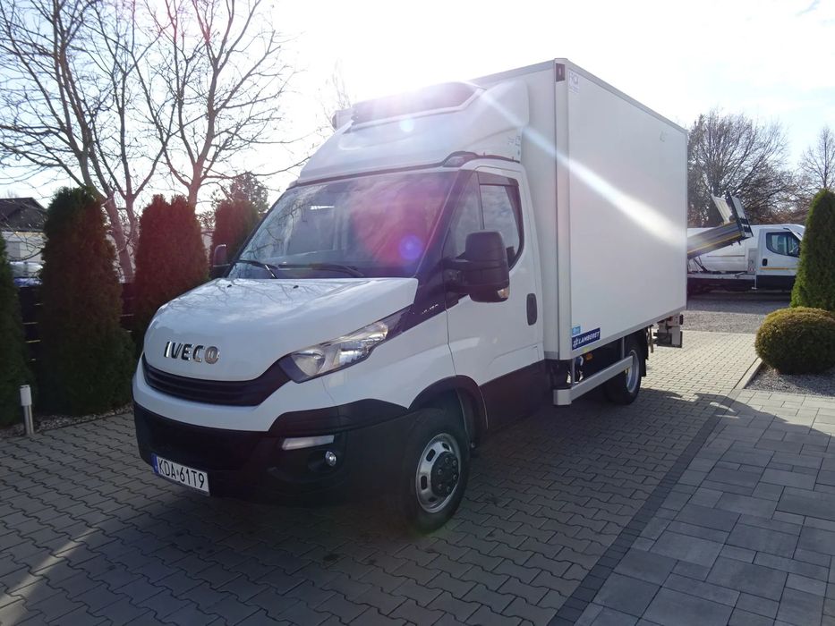 Iveco 35C15 Chłodnia 6 palet + Winda 3,0 HPi 150KM Oryginał Klima Piękna  Lamberet Carrier XARIOS 300 DHOLANDIA Wywrotka