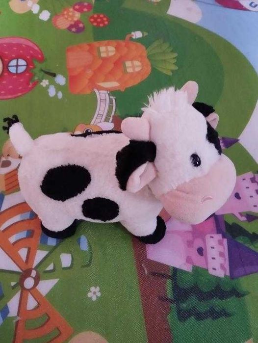 Мякі іграшки на вибір