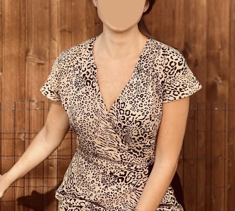 Sukienka Vissavi • stylowa panterka • safari kopertowa