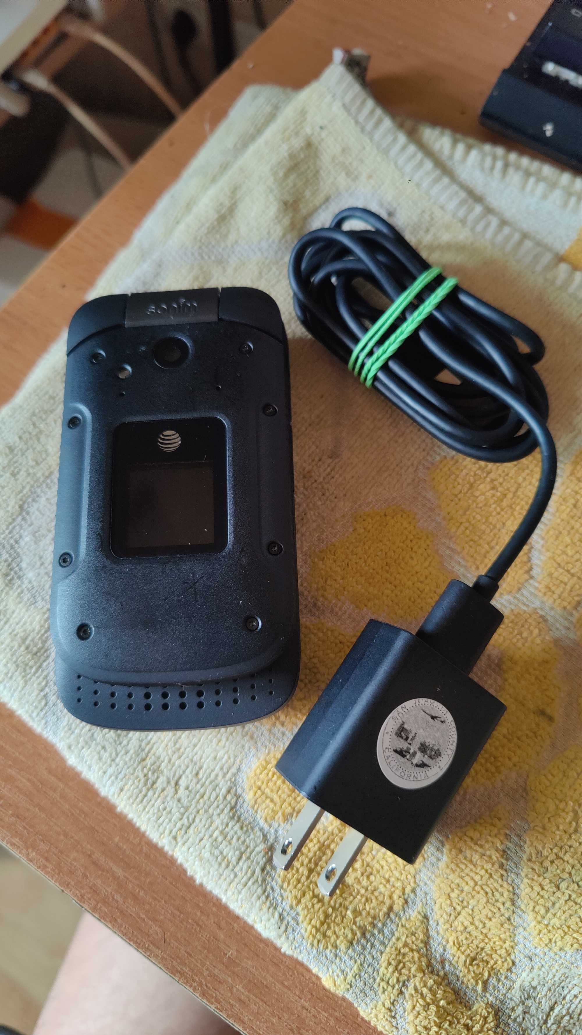 Sonim XP3 XP3800 4G LTE flip Phone IP68 АКЦИЯ !