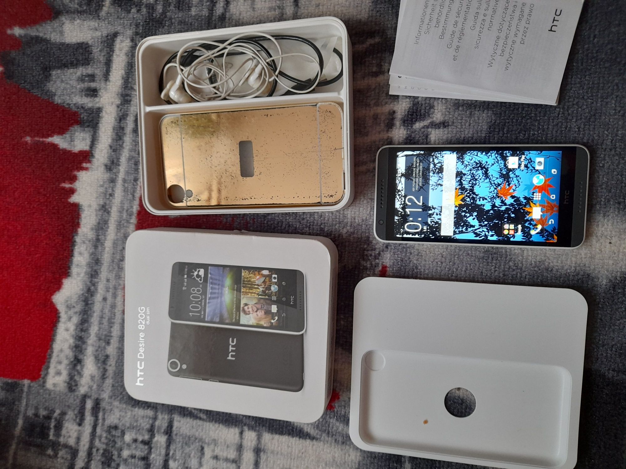 HTC Desire . 820G