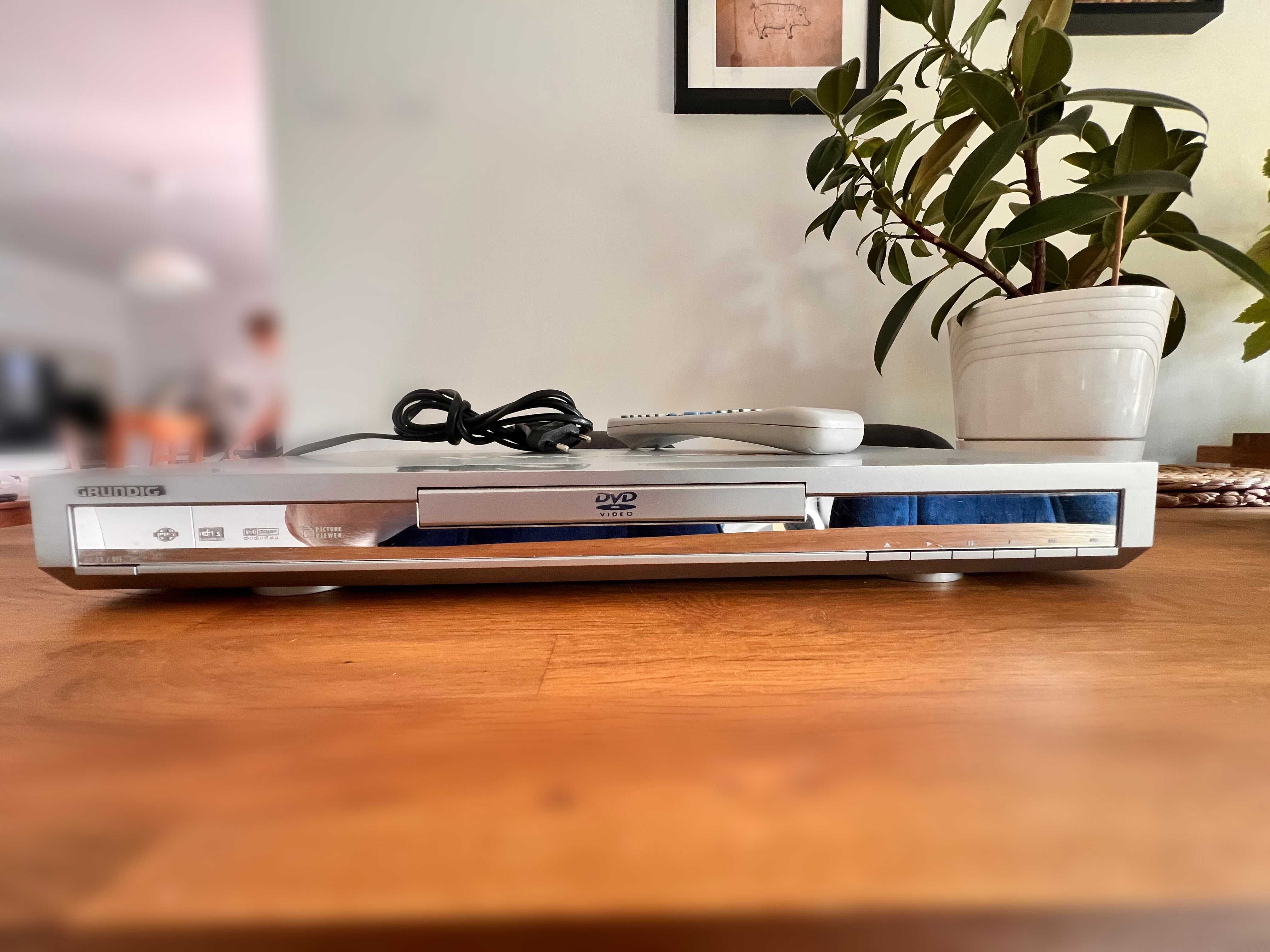 Grundig GDP 1100 DVD player pilot 85D