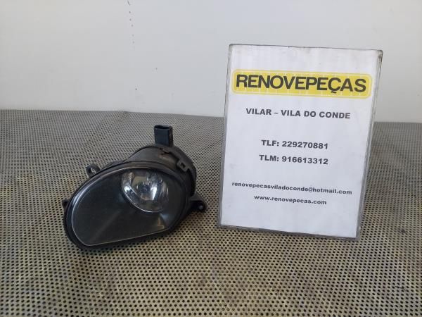 Farol nevoeiro frente direito AUDI A3 (8P1)