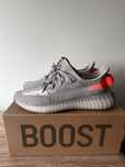 Yeezy Boost 350V2  Tail Light