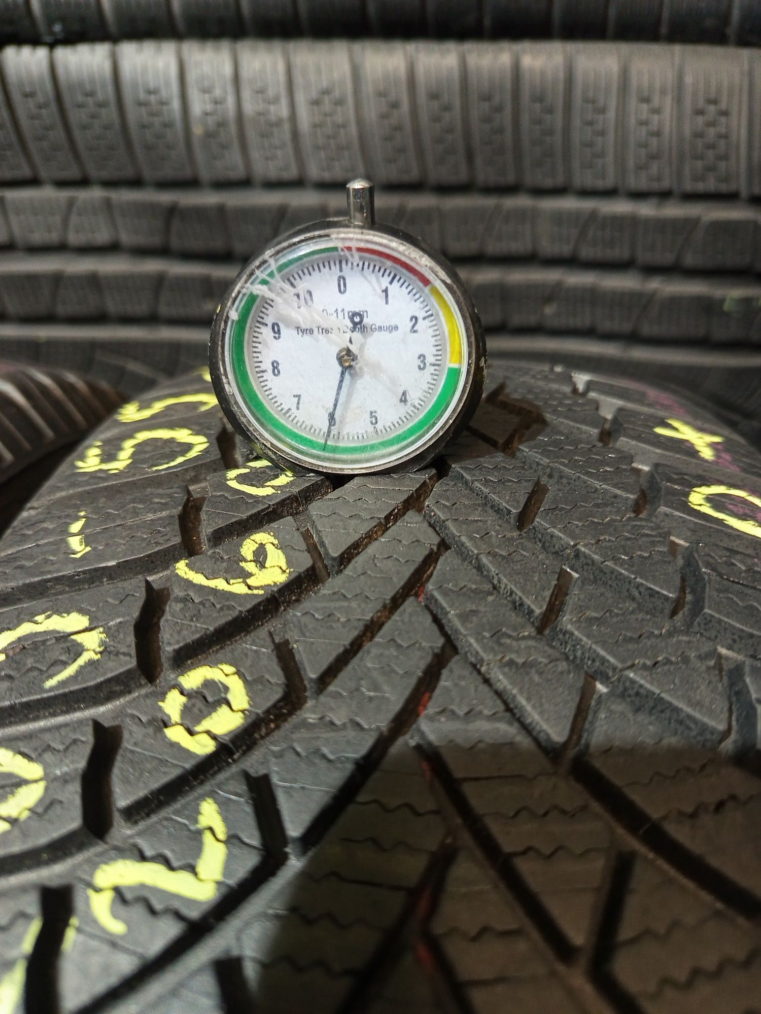 205/55R16 Bridgestone Blizzak LM005
